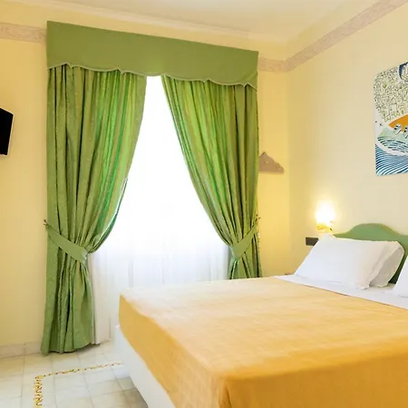 Hotel Punta Imperatore 4*